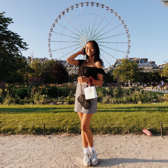 Meet your Posher, Lauren - Picture 1 of 1